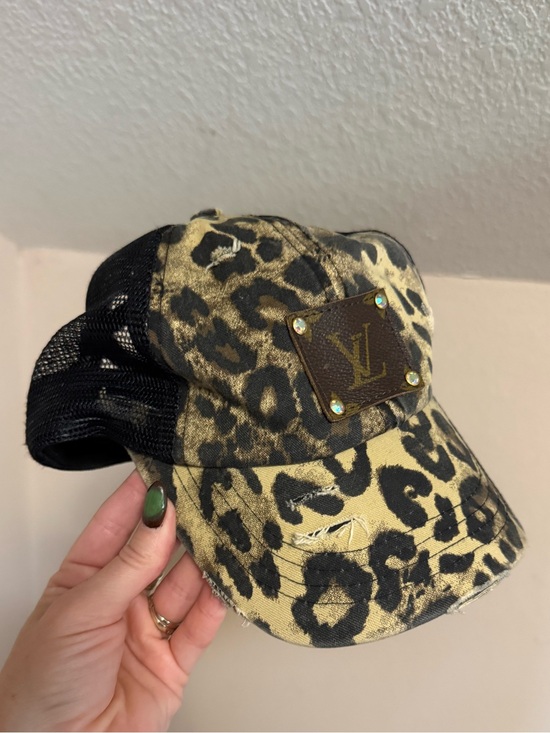 C.C Accessories - C.C Leopard Print Mesh Trucker Cap - Beige & Black